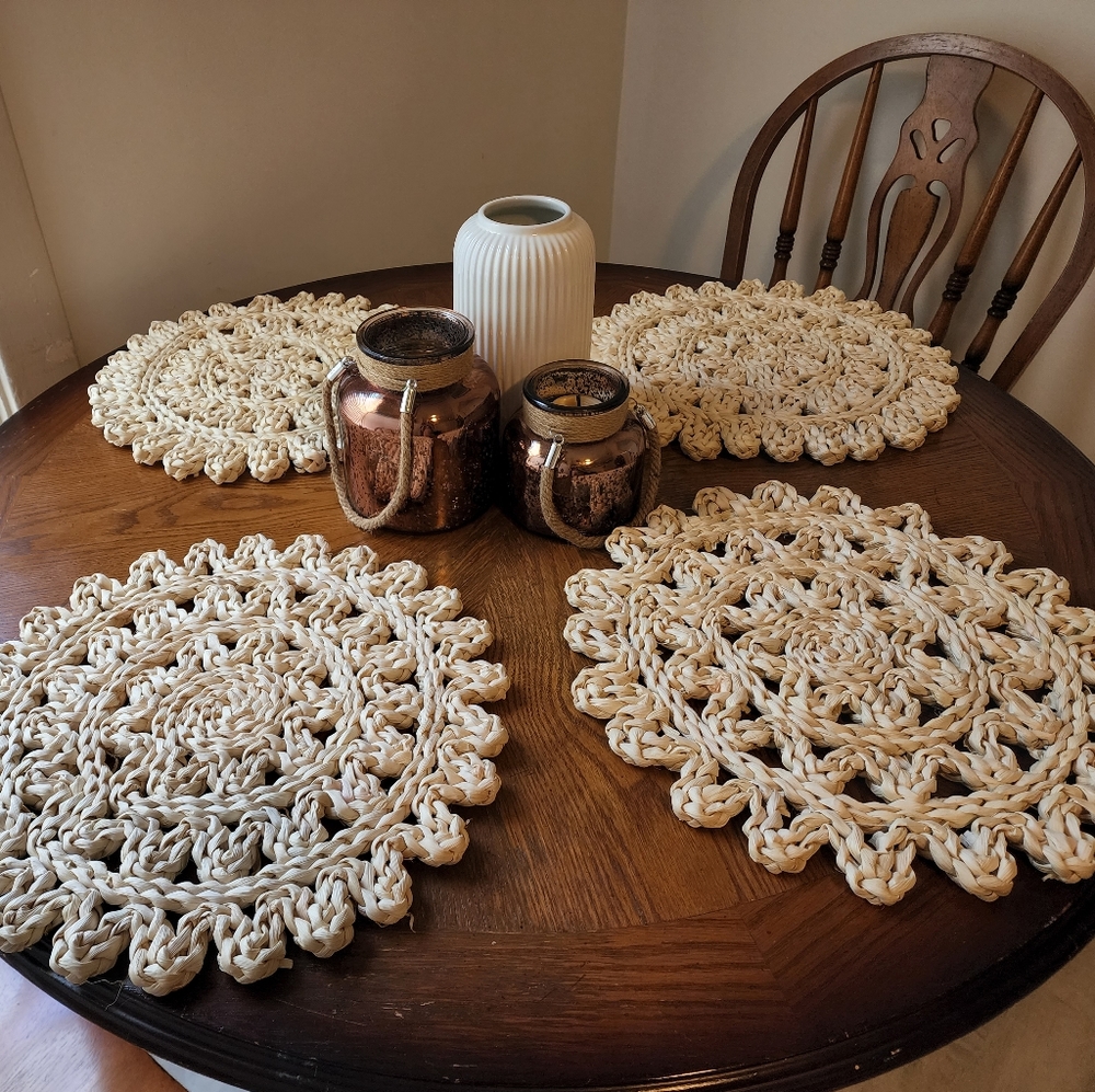 Set of 4 placemats